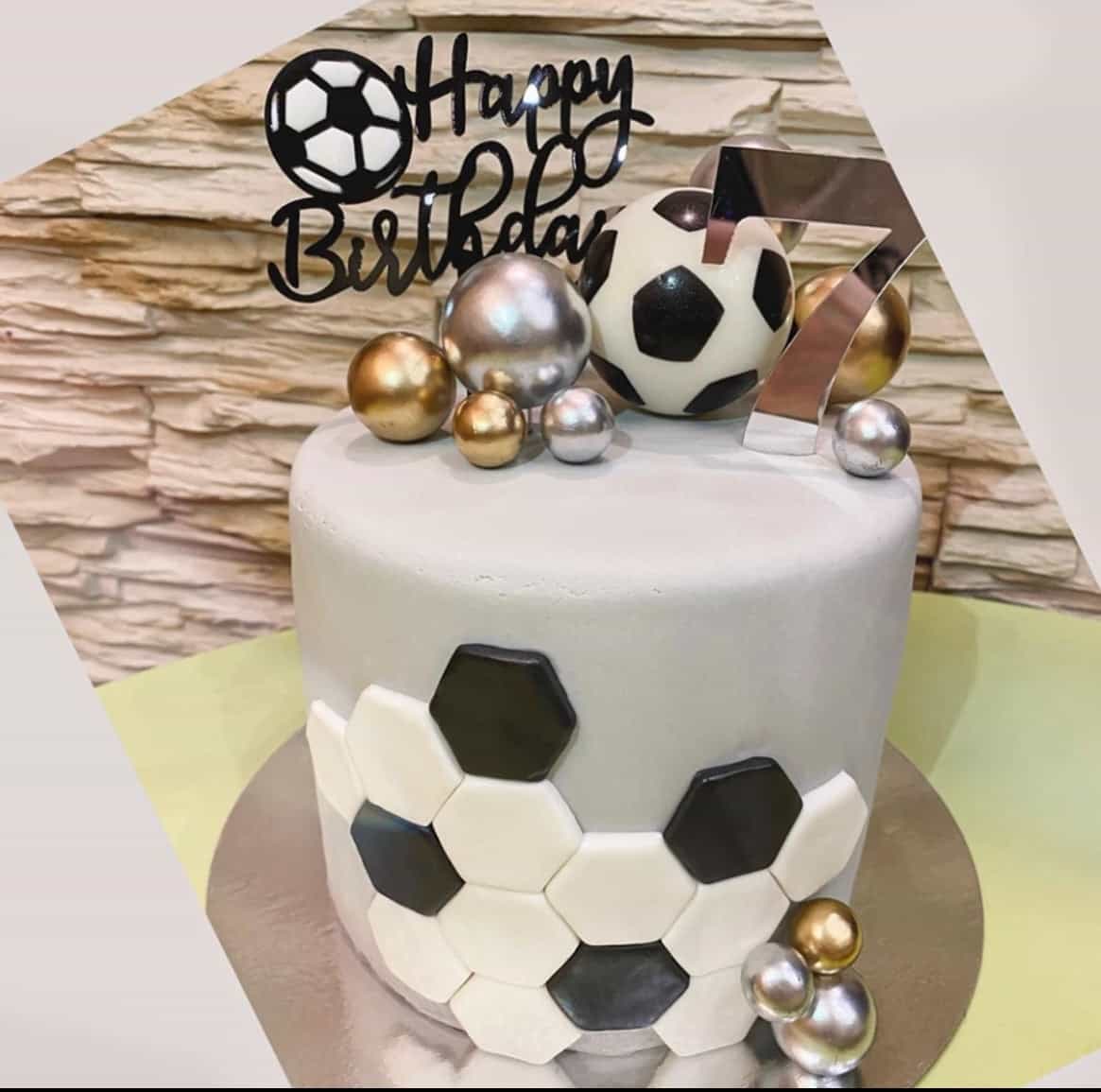 14 PCS Soccer Cake Topper Decorations Soccer Ball Soccer Player Cake  Decorations For Soccer Theme Party Football Theme Party Men Boy Birthday  Party Sport Party Supplies