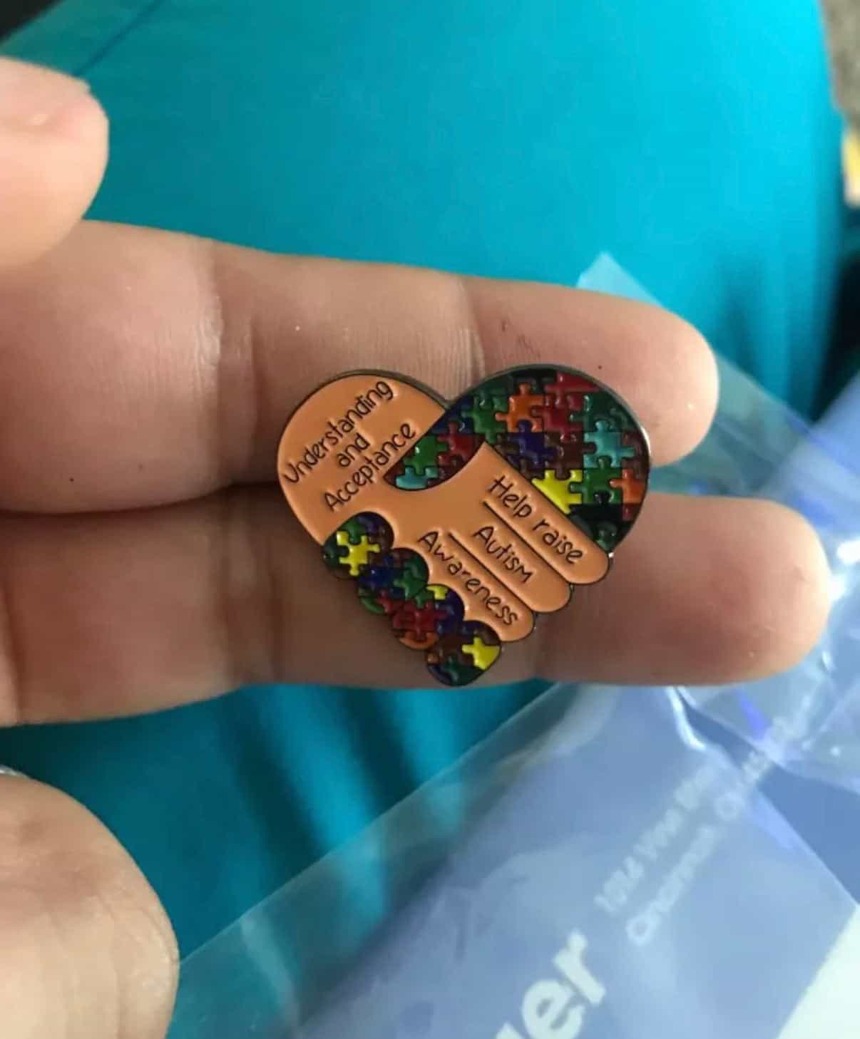 Understanding and Acceptance Help Raise Autism Awareness Pin Badge-All-Times-Gifts